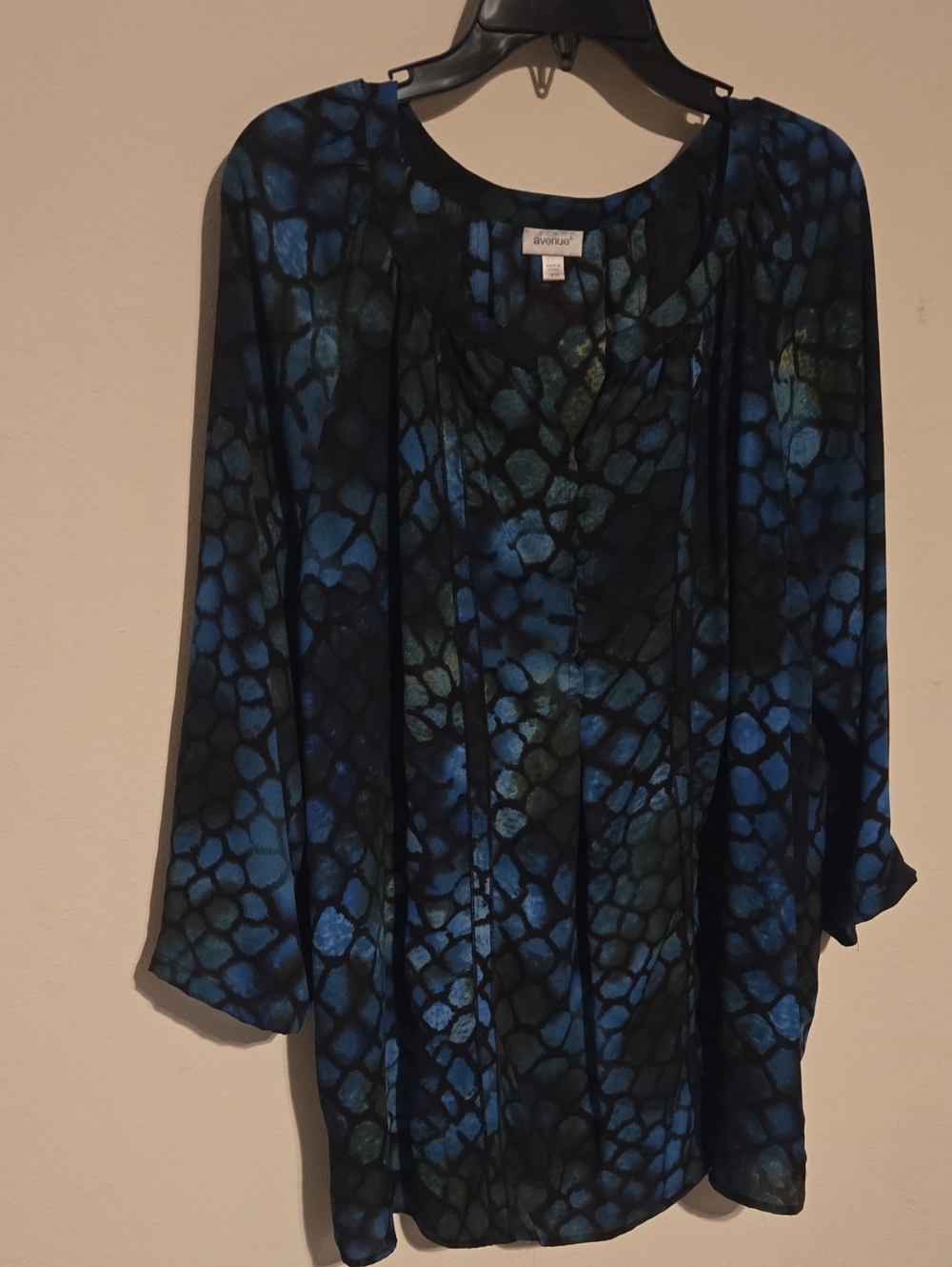 Avenue Blue & Teal Snake Print 3/4-Sleeve Blouse